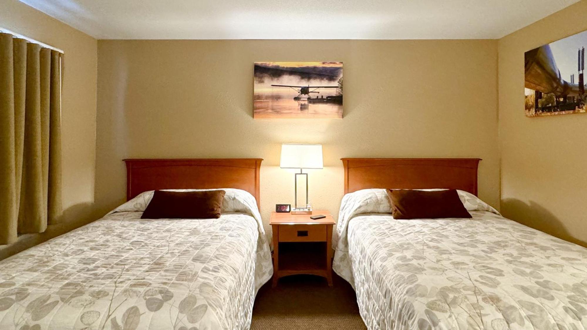 טוק Young'S Motel מראה חיצוני תמונה