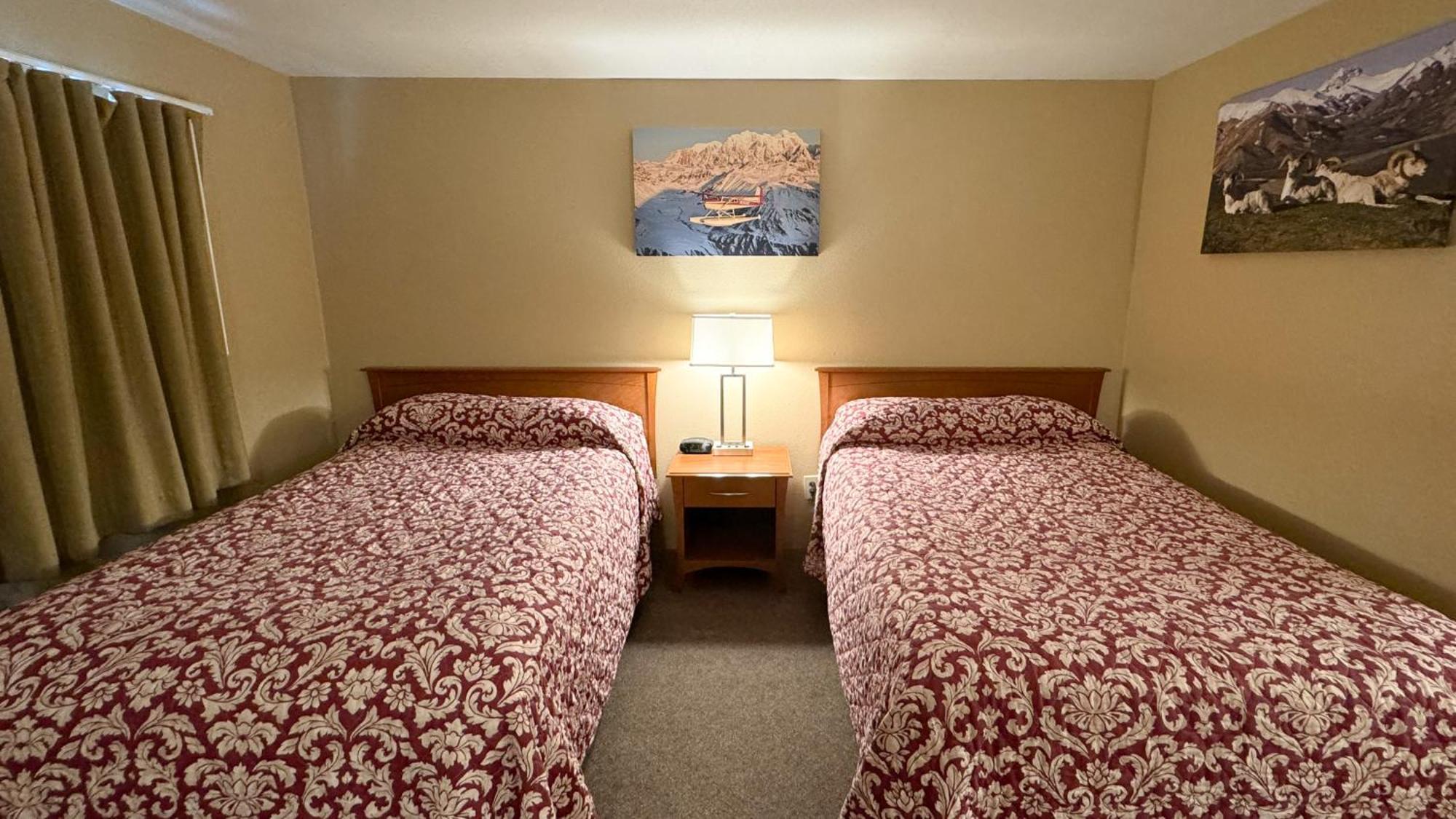 טוק Young'S Motel מראה חיצוני תמונה